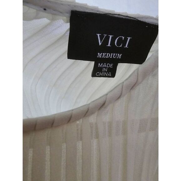 Women's Vici Ruffle Pleated Blouse Size Medium - Picture 6 of 7